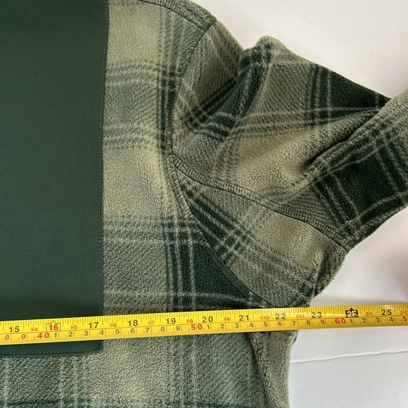 Duluth Trading Co green relaxed fit checkpoint fleece mock neck zip pullover - Picture 11 of 16